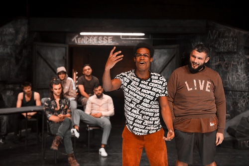 Julie Berès,la tendresse,théâtre de la Croix-Rousse,compagnie les cambrioleurs,Bboy junior,Natan Bouzy,Charmine Fariborzi,Alexandre Liberati,Tigran Mekhitarian,Djamil Mohamed,Romain Scheiner,Mohamed Seddiki,Kevin Keiss,Lisa Guez,Alice Zeniter,Jessica Noita,Goury,Mai 2023